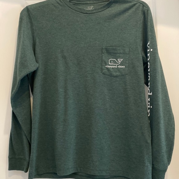 Vineyard Vines Other - Vineyard Vines long sleeve pocket T-shirt Heathered hunter green color men’s S